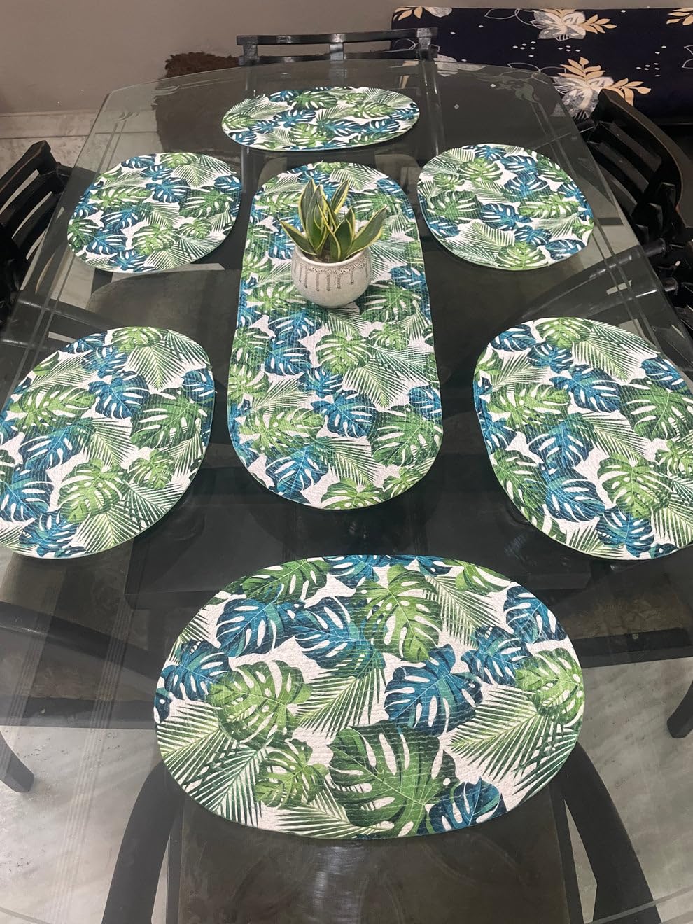Table Mats Set of 6 with Table Runner - Non Slip, Heat Resistant, Jute Cotton Blend for Dining Room Decor (Green Leaf)